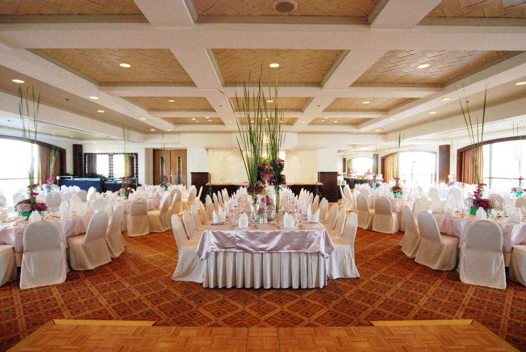 Hotel Intercontinental Manila Makati City Zewnętrze zdjęcie